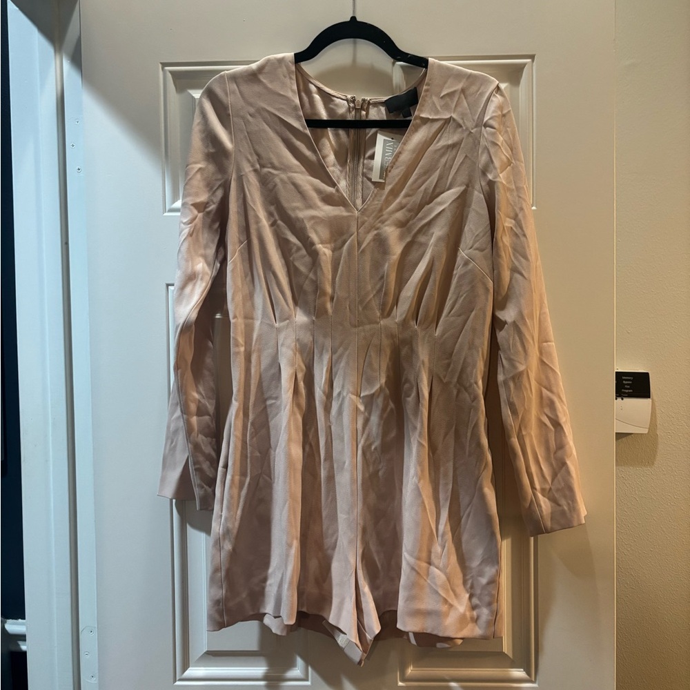 NWT Light Pink Long Sleeve Romper - Picture 4 of 9